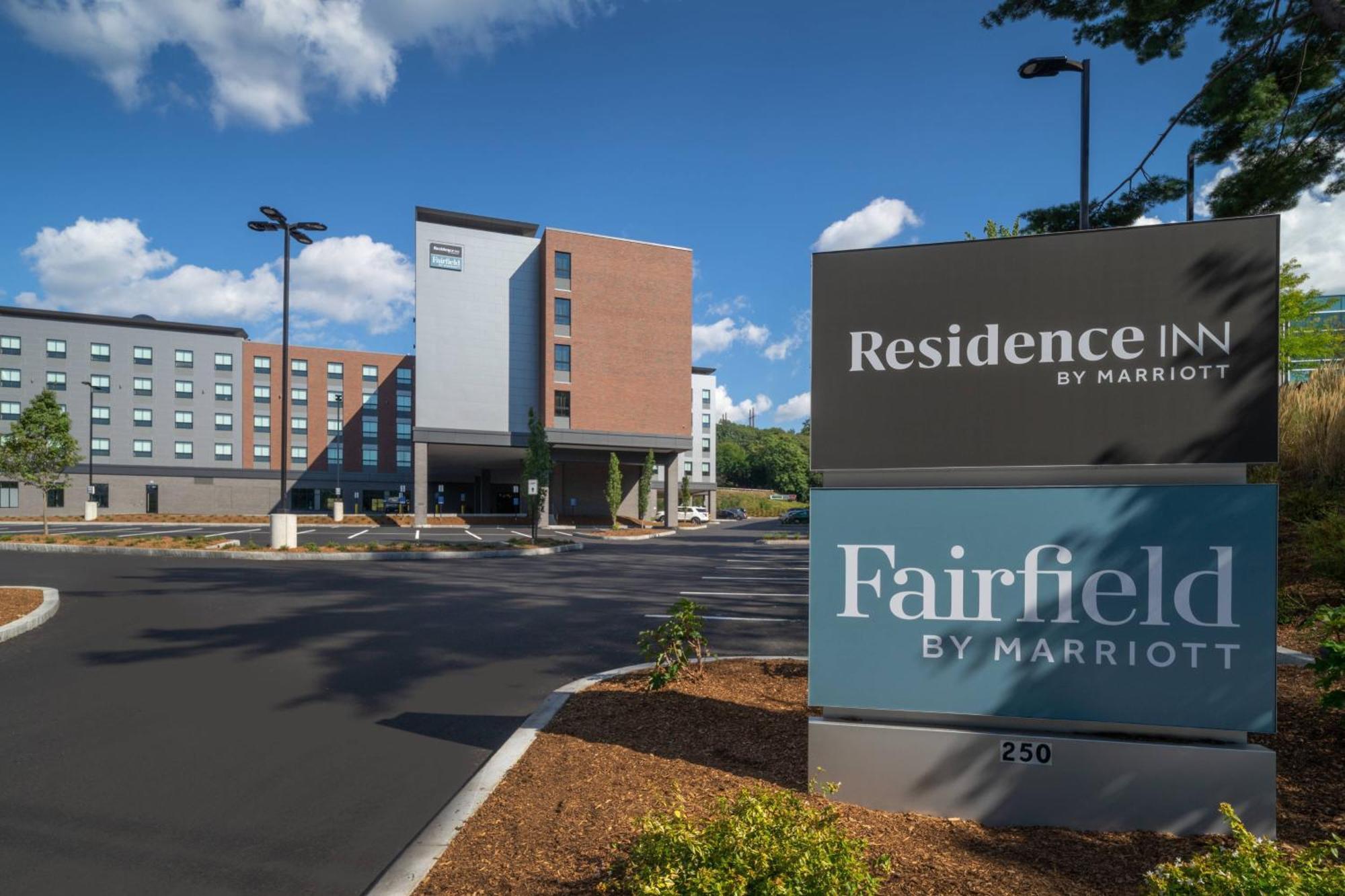 Fairfield Inn & Suites By Marriott Boston Waltham Exterior photo